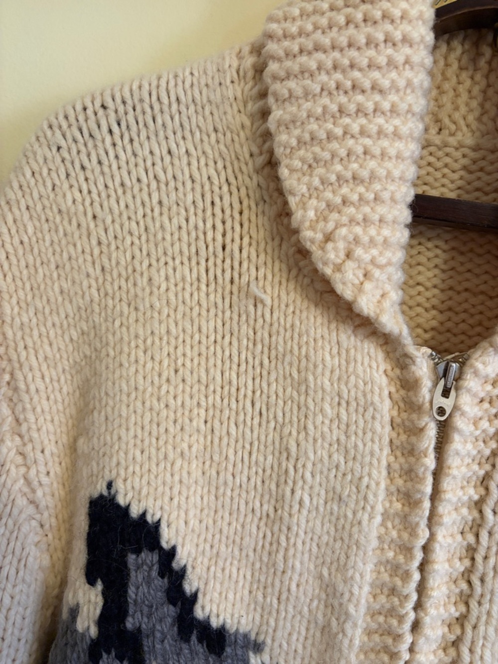 Vintage Mary Maxim Wolf Cowichan Sweater - Picture 5 of 8